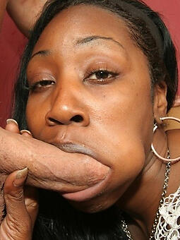 enticing ebony milf blowjob