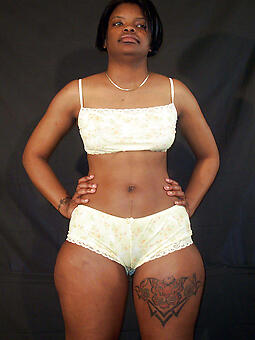 black girls around cameltoe free porn pics