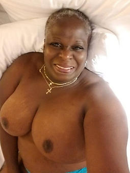 sexy black grannies easy nude pics